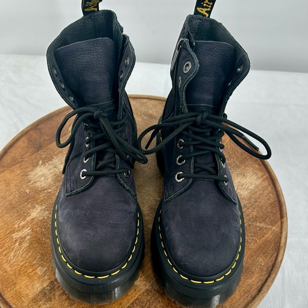 EUC Dr. Martens “Jadon III” W size 7 boot (#3143057) - Picture 8 of 10